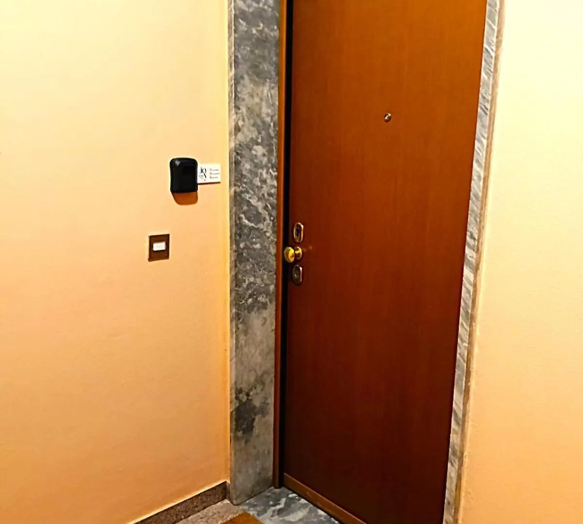 Joy Milano Charming House Daire 0*,